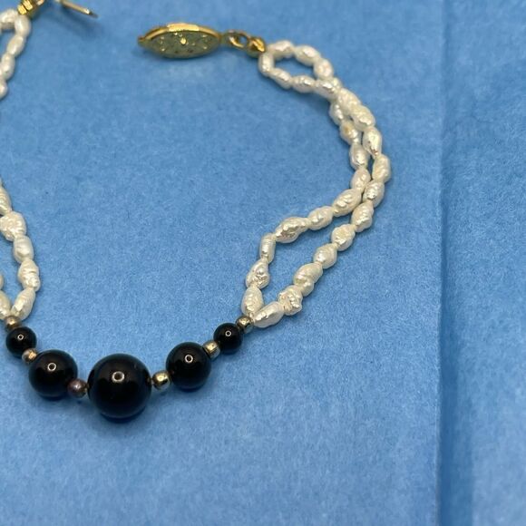 Vintage freshwater pearls and black onyx bracelet - Picture 8 of 8